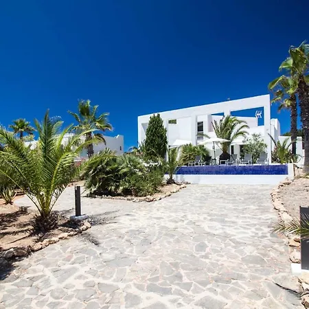 Arola Villa