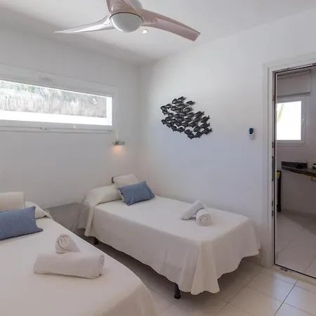 Arola Villa *